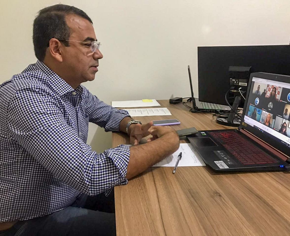Em evento online, Júnior Borges debate retorno das aulas presenciais no município