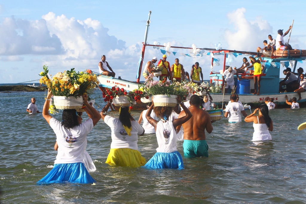 Festejos em homenagem à Iemanjá são cancelados em toda a costa