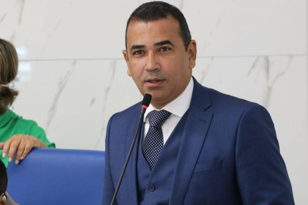 Presidente da Câmara diz que Polo Petroquímico de Camaçari não pode virar “cemitério de empresas”