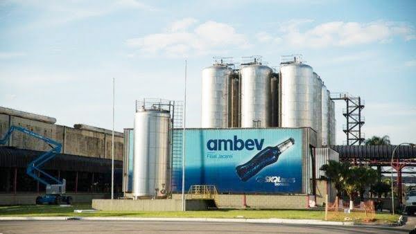 Ambev abre 300 vagas para trainee e estágio em todo o Brasil; seleção toda online