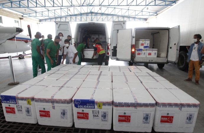 Bahia recebe mais 347 mil doses de vacinas contra a Covid-19