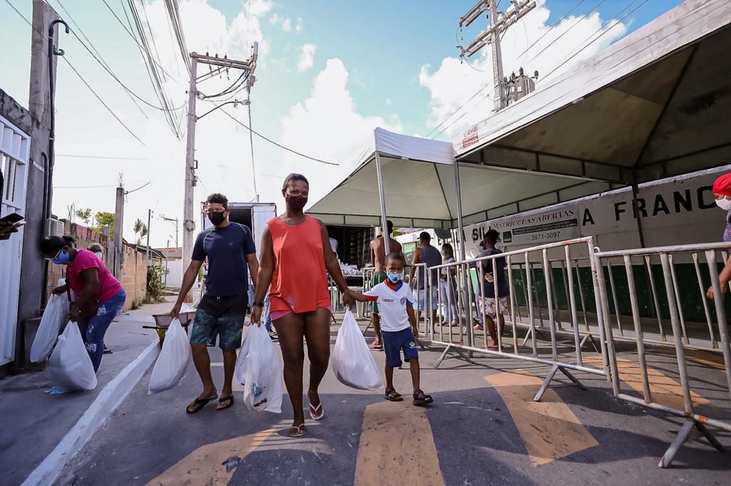 Cesta de Páscoa beneficia aproximadamente 10 mil famílias na costa de Camaçari