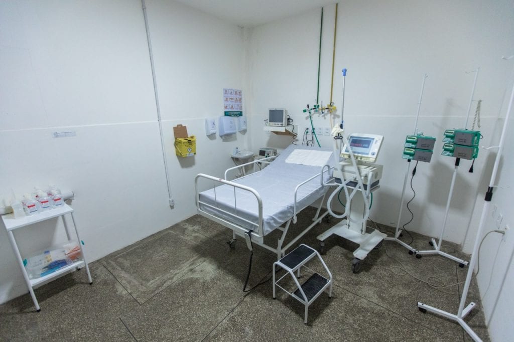 Mais 20 leitos clínicos para pacientes com Covid são inaugurados em Camaçari