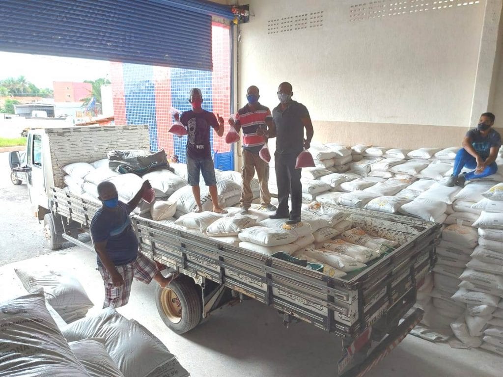 Sedap entrega mais de 28 toneladas de adubos para produtores individuais