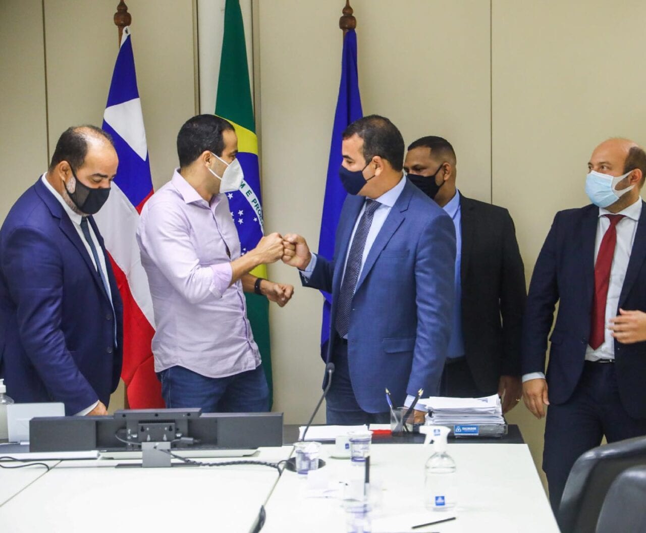 Presidentes das Câmaras de Salvador e Camaçari se reúnem com Bruno Reis para discutir manutenção do REIQ